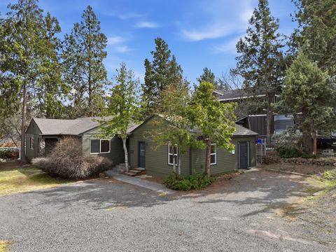 Tiny photo for 513 NE Irving Avenue, Bend, OR 97701 (MLS # 220217427)