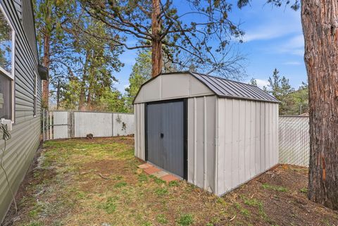 Tiny photo for 513 NE Irving Avenue, Bend, OR 97701 (MLS # 220217427)