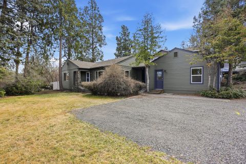 Tiny photo for 513 NE Irving Avenue, Bend, OR 97701 (MLS # 220217427)