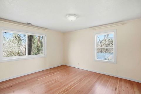 Tiny photo for 513 NE Irving Avenue, Bend, OR 97701 (MLS # 220217427)