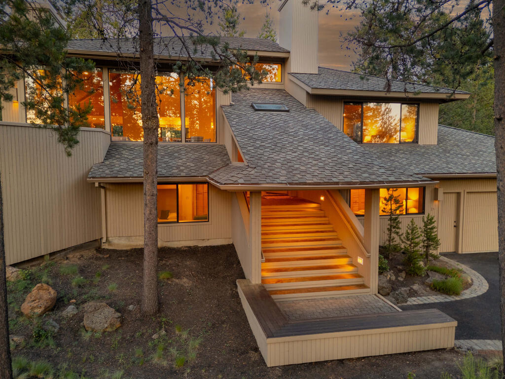 57690 Yellow Pine Lane