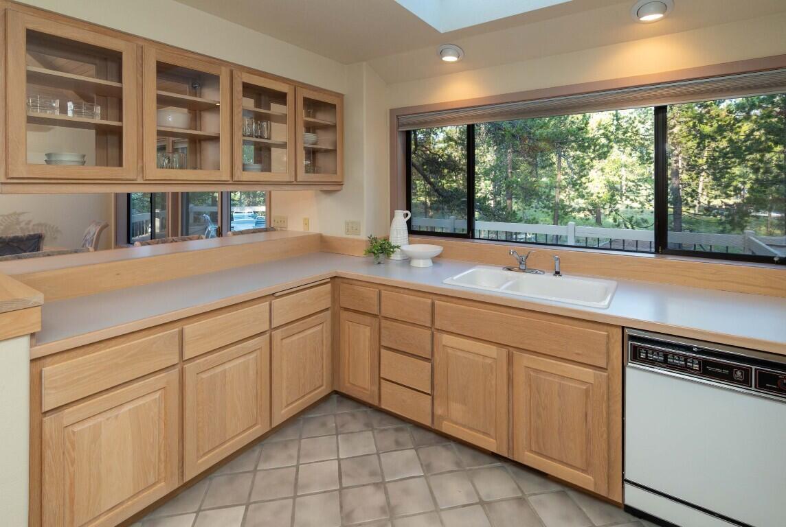 Fairway Crest Village - Residential