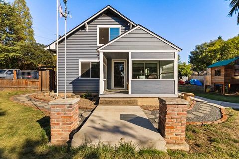 Tiny photo for 755 Ellendale Drive, Medford, OR 97504 (MLS # 220210814)