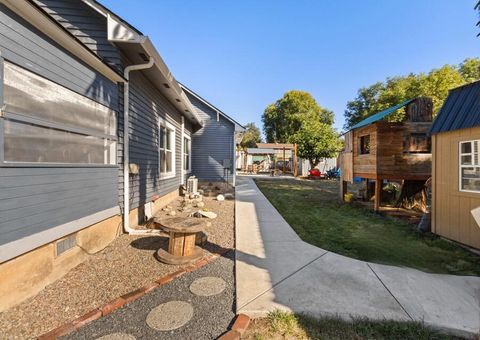 Tiny photo for 755 Ellendale Drive, Medford, OR 97504 (MLS # 220210814)