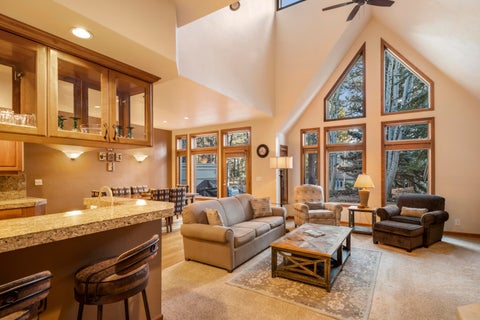 Photo of 56954 Peppermill Circle #02-D, Sunriver, OR 97707 (MLS # 220229910)
