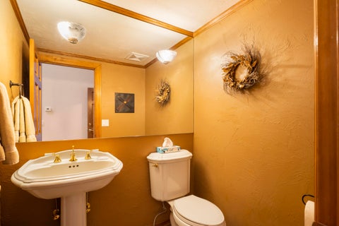 Tiny photo for 56954 Peppermill Circle #02-D, Sunriver, OR 97707 (MLS # 220229910)