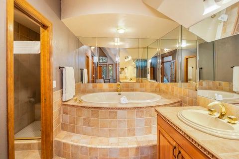 Tiny photo for 56954 Peppermill Circle #02-D, Sunriver, OR 97707 (MLS # 220229910)