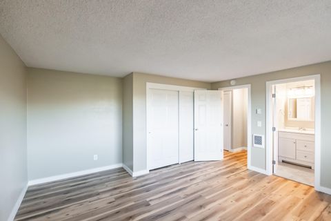 Tiny photo for 23900 Loganberry Lane, Sheridan, OR 97378 (MLS # 220213360)