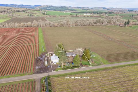 Tiny photo for 23900 Loganberry Lane, Sheridan, OR 97378 (MLS # 220213360)