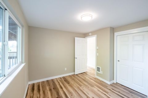 Tiny photo for 23900 Loganberry Lane, Sheridan, OR 97378 (MLS # 220213360)