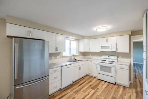 Tiny photo for 23900 Loganberry Lane, Sheridan, OR 97378 (MLS # 220213360)