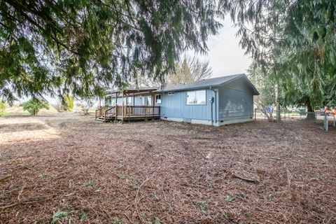 Tiny photo for 23900 Loganberry Lane, Sheridan, OR 97378 (MLS # 220213360)