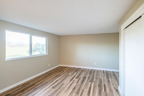 Tiny photo for 23900 Loganberry Lane, Sheridan, OR 97378 (MLS # 220213360)