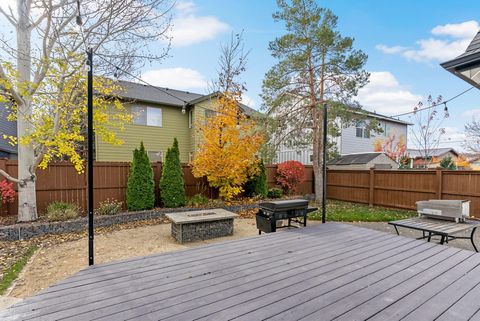 Tiny photo for 20577 NE Sierra Drive, Bend, OR 97701 (MLS # 220211885)