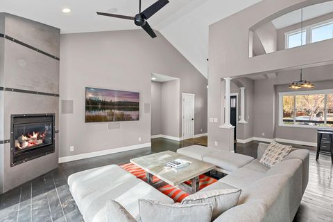 Tiny photo for 20577 NE Sierra Drive, Bend, OR 97701 (MLS # 220211885)