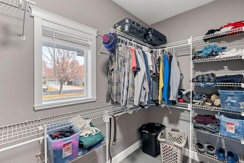 Tiny photo for 20577 NE Sierra Drive, Bend, OR 97701 (MLS # 220211885)