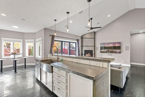 Tiny photo for 20577 NE Sierra Drive, Bend, OR 97701 (MLS # 220211885)