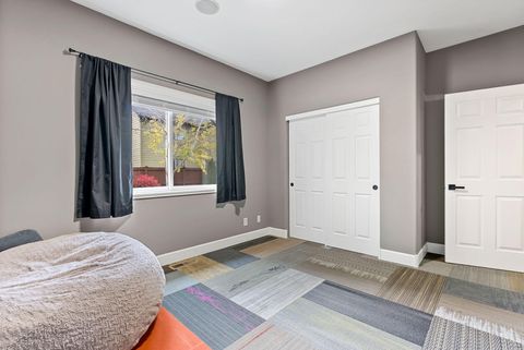 Tiny photo for 20577 NE Sierra Drive, Bend, OR 97701 (MLS # 220211885)