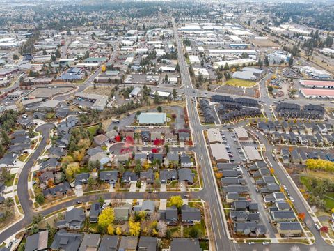 Tiny photo for 20577 NE Sierra Drive, Bend, OR 97701 (MLS # 220211885)