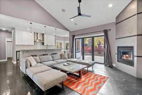 Tiny photo for 20577 NE Sierra Drive, Bend, OR 97701 (MLS # 220211885)