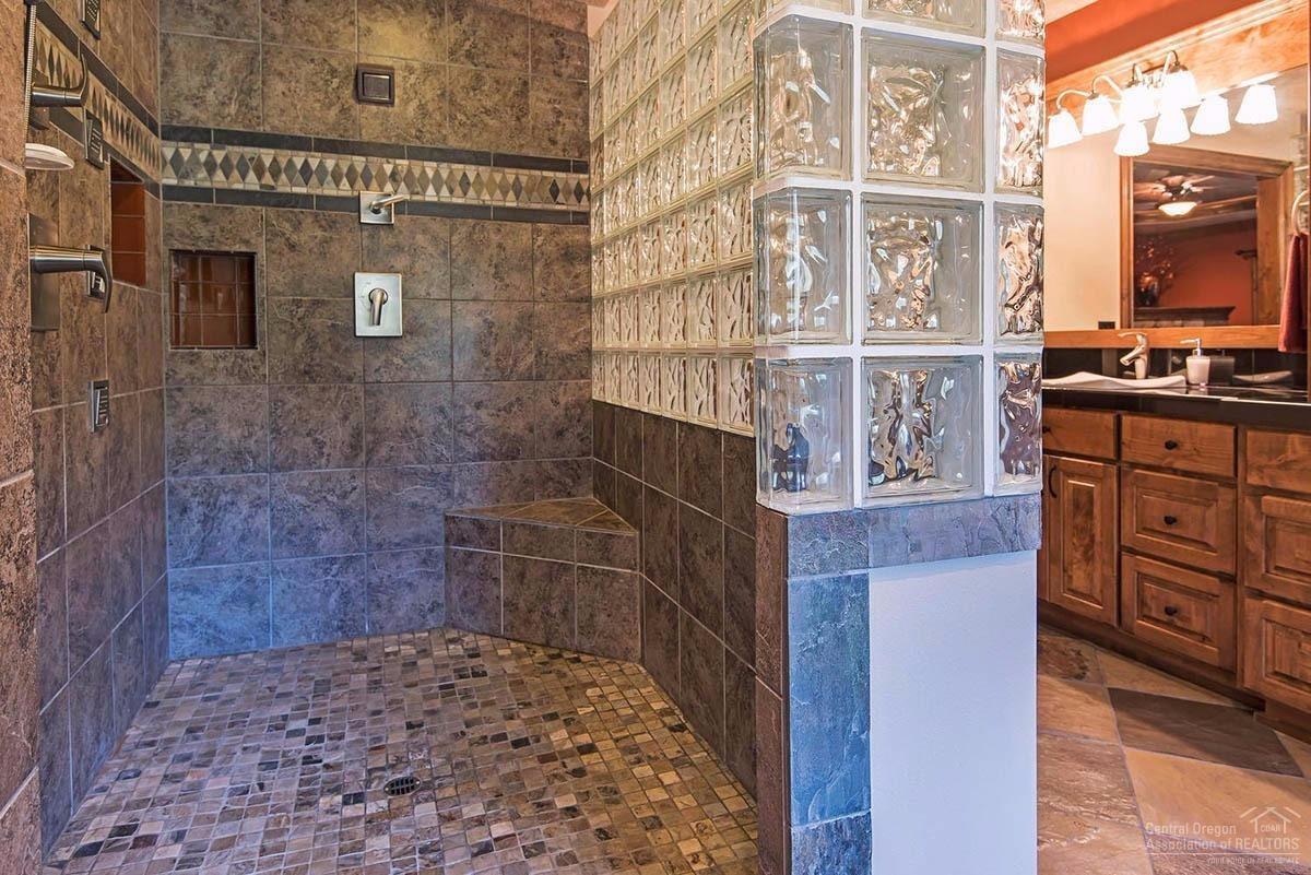 Pinewood Country Est - Residential