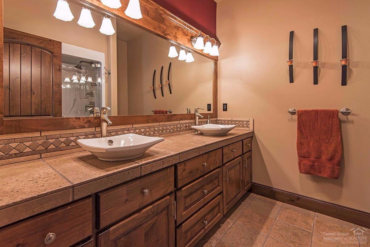 Pinewood Country Est - Residential