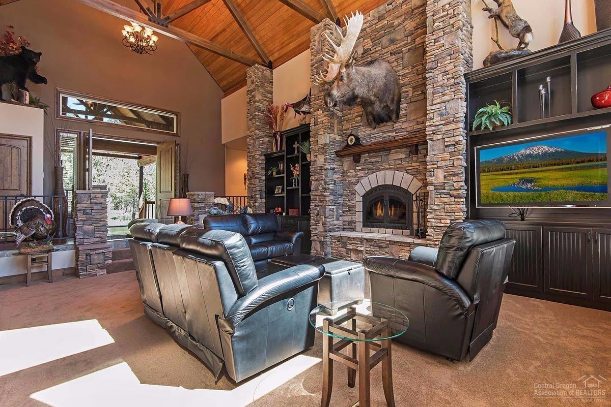 Pinewood Country Est - Residential