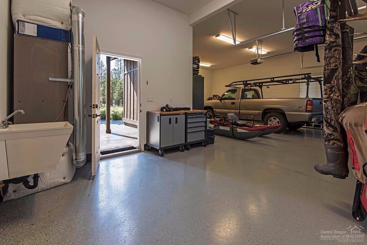 Pinewood Country Est - Residential