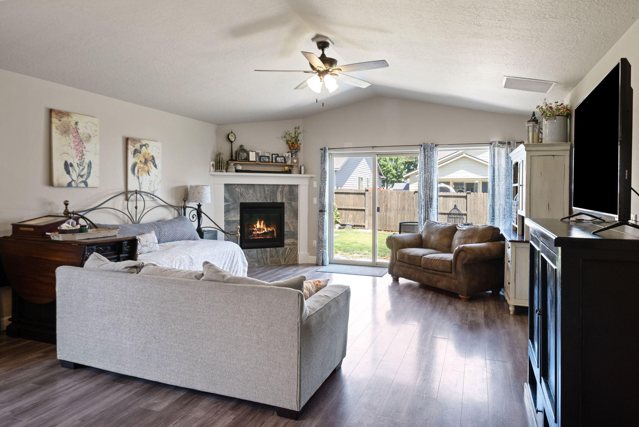 2395 SW Newberry Loop