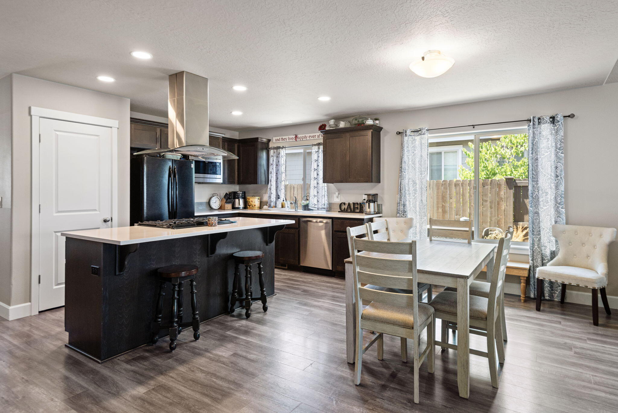 2395 SW Newberry Loop