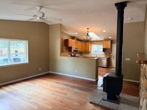 Tiny photo for 11940 Cedarwood Drive, La Pine, OR 97739 (MLS # 220216596)