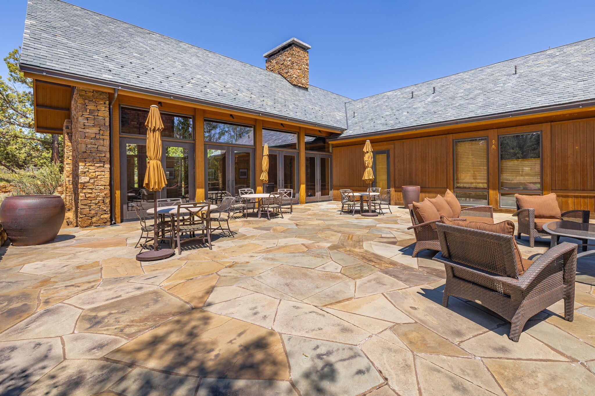 1470 NW Puccoon Court