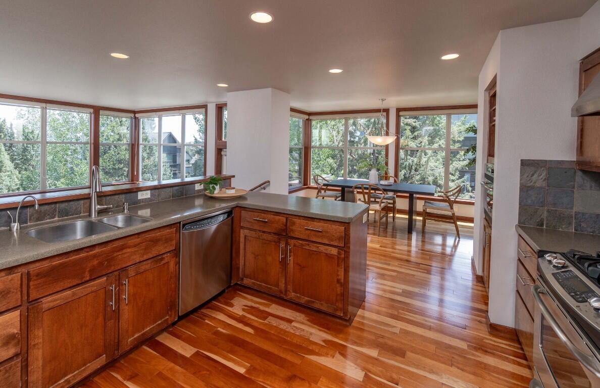 Ridge At Eagle Crest - Residential