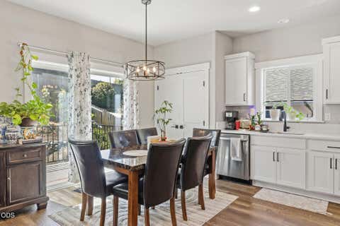 Tiny photo for 211 Christopher Way, Talent, OR 97540 (MLS # 220226619)