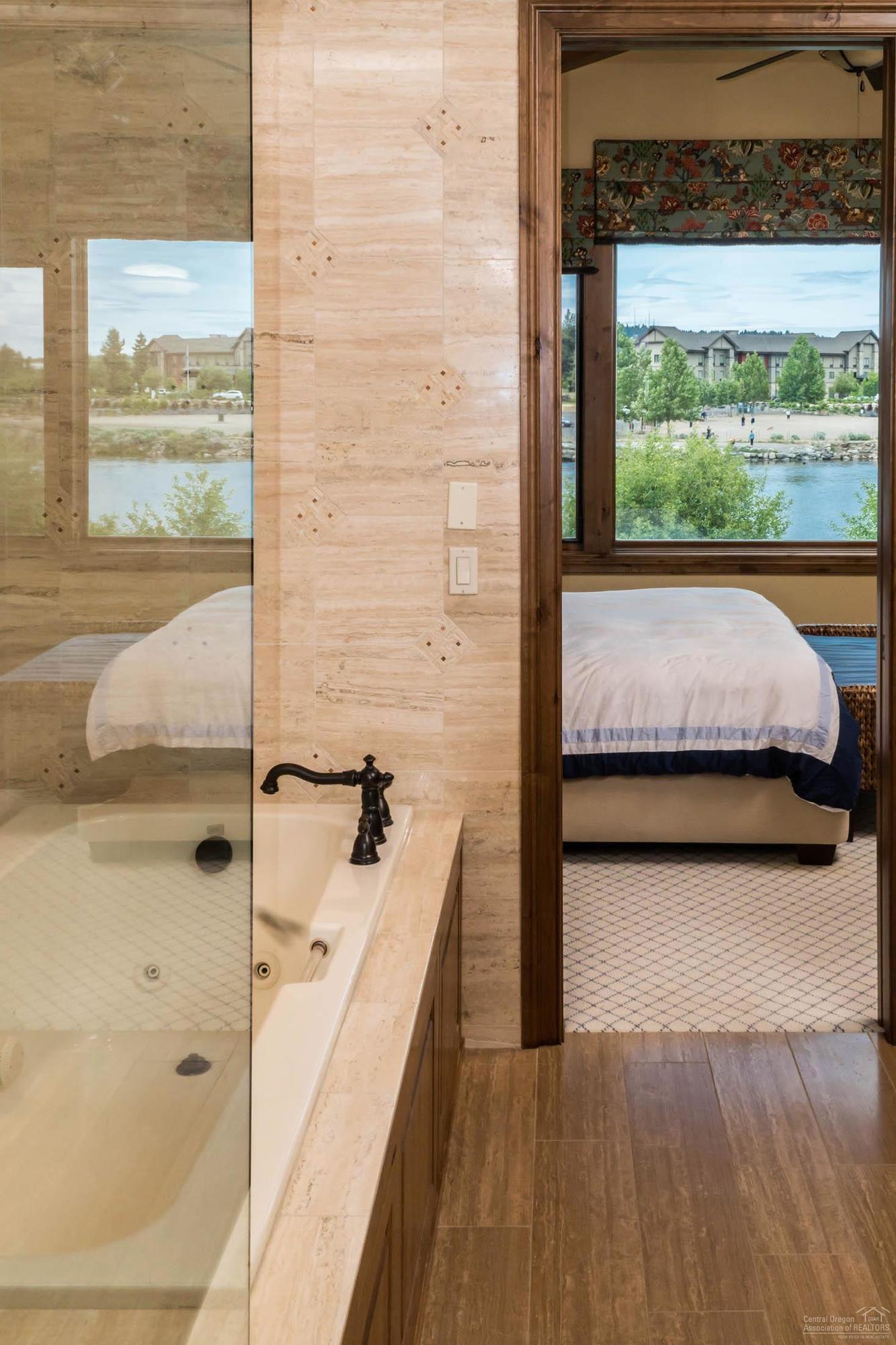 Deschutes Landing - Residential