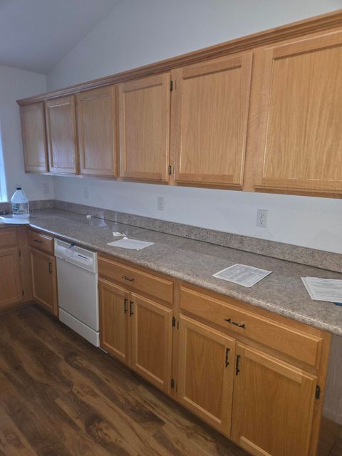 Tiny photo for 1785 SE Brookhurst Way, Grants Pass, OR 97527 (MLS # 220215841)