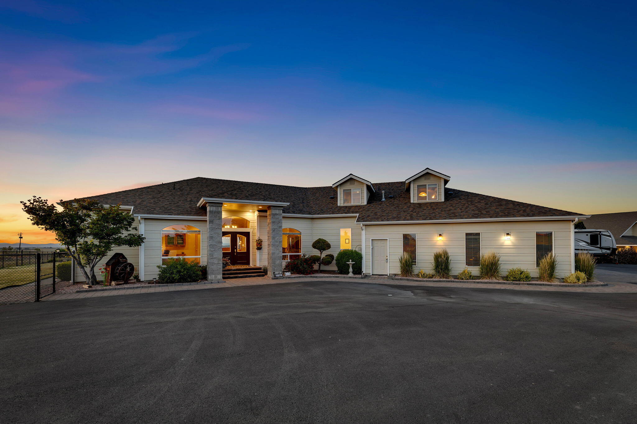 3760 SW Highway 97
