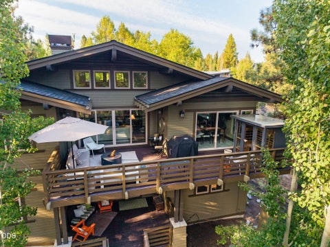 Photo of 2244 NW Lolo Drive, Bend, OR 97703 (MLS # 220228564)