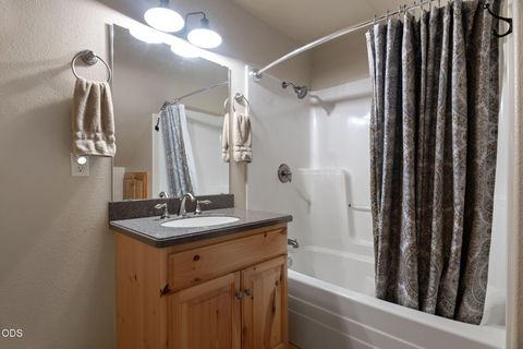 Tiny photo for 17521 Forked Horn DR, Sisters, OR 97759 (MLS # 220224230)