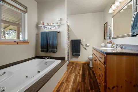 Tiny photo for 17521 Forked Horn DR, Sisters, OR 97759 (MLS # 220224230)