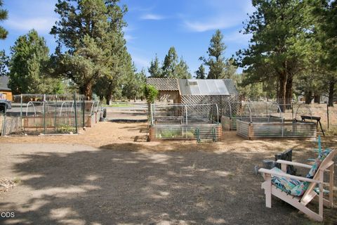 Tiny photo for 17521 Forked Horn DR, Sisters, OR 97759 (MLS # 220224230)