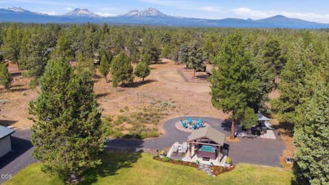 Tiny photo for 17521 Forked Horn DR, Sisters, OR 97759 (MLS # 220224230)