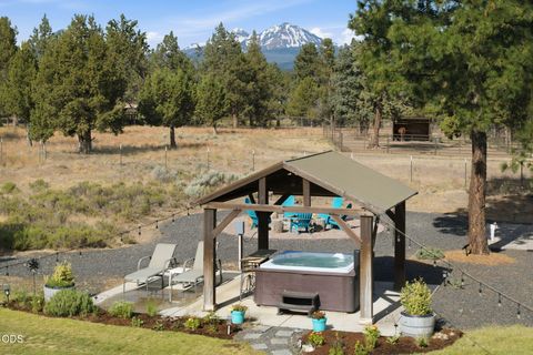 Tiny photo for 17521 Forked Horn DR, Sisters, OR 97759 (MLS # 220224230)