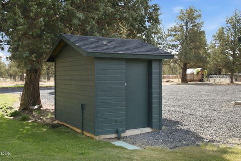 Tiny photo for 17521 Forked Horn DR, Sisters, OR 97759 (MLS # 220224230)
