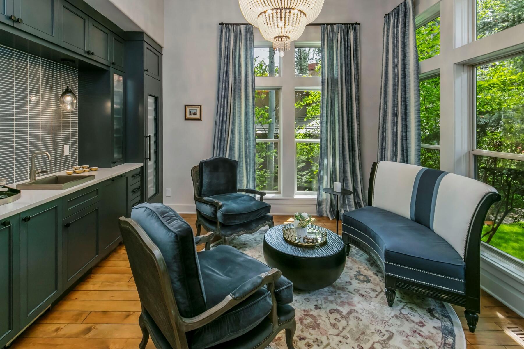 Broken Top - Residential