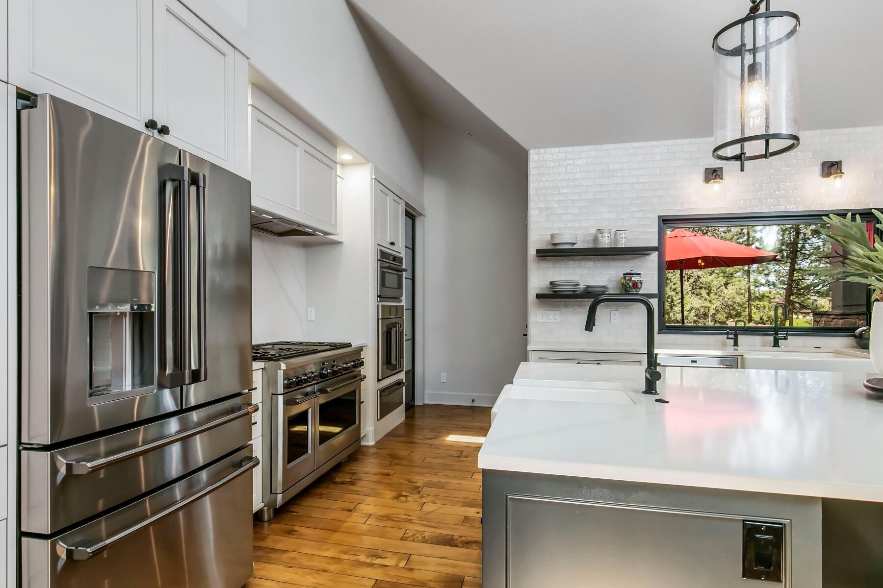 Broken Top - Residential