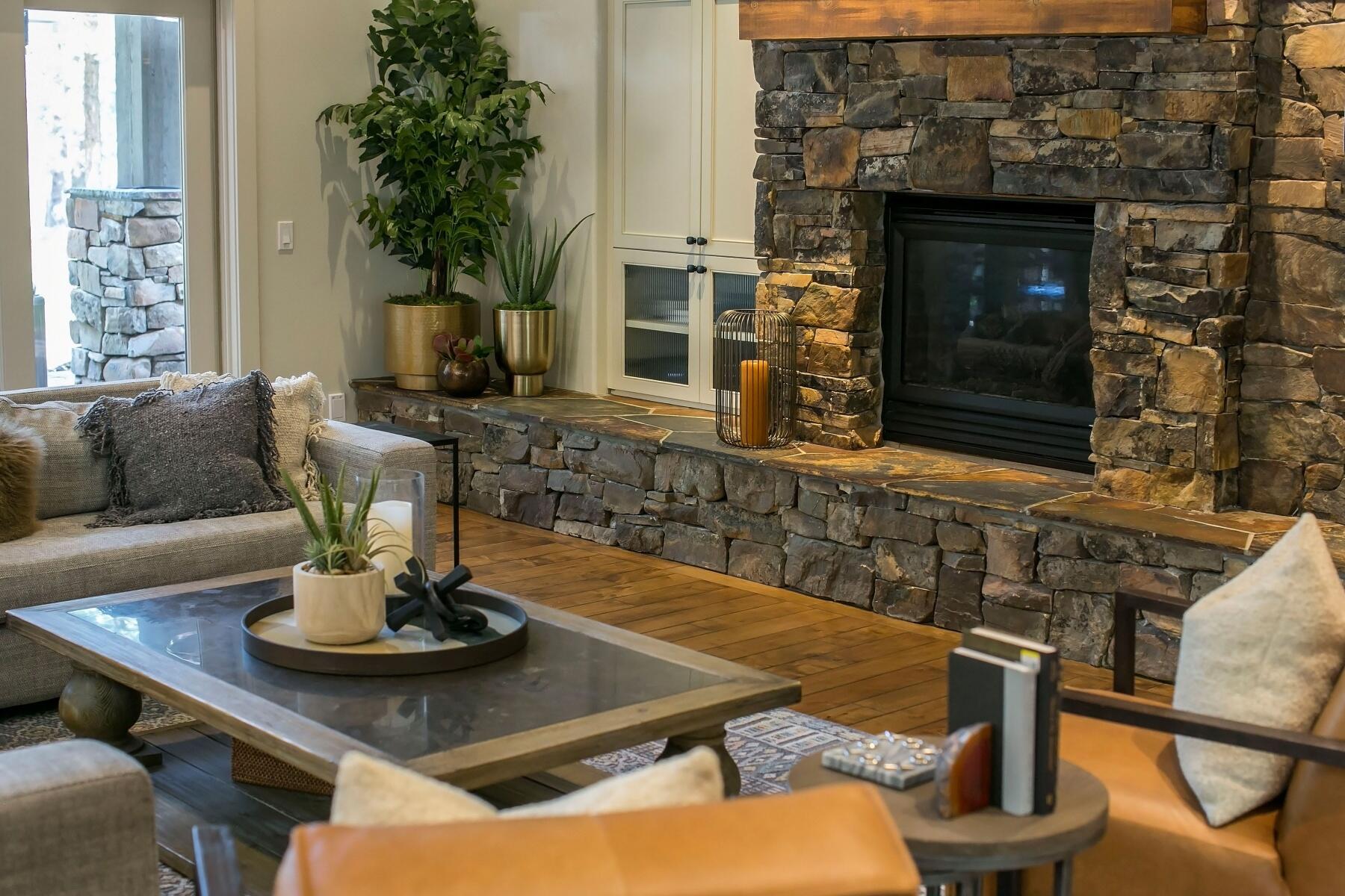 Broken Top - Residential