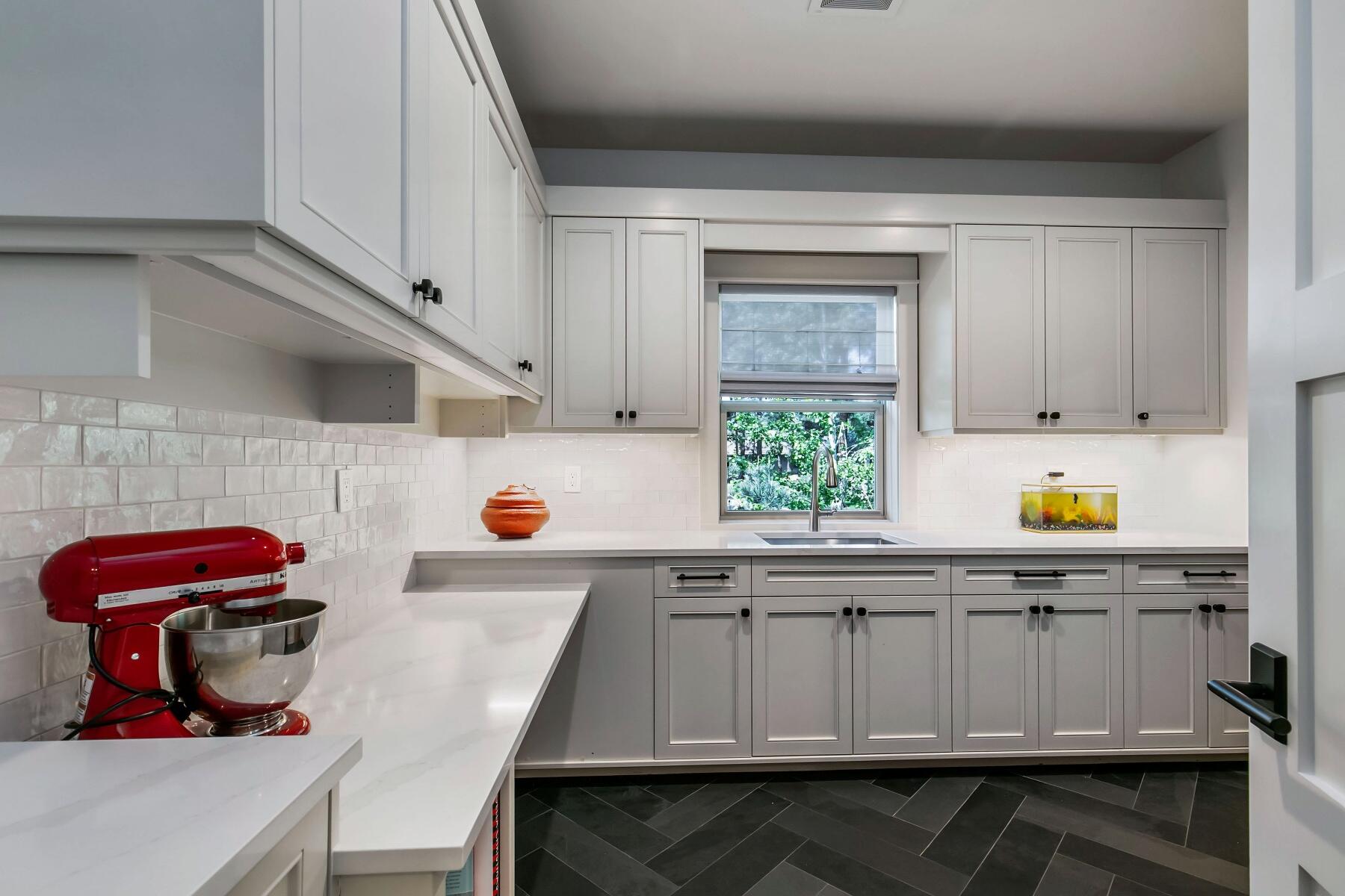 Broken Top - Residential