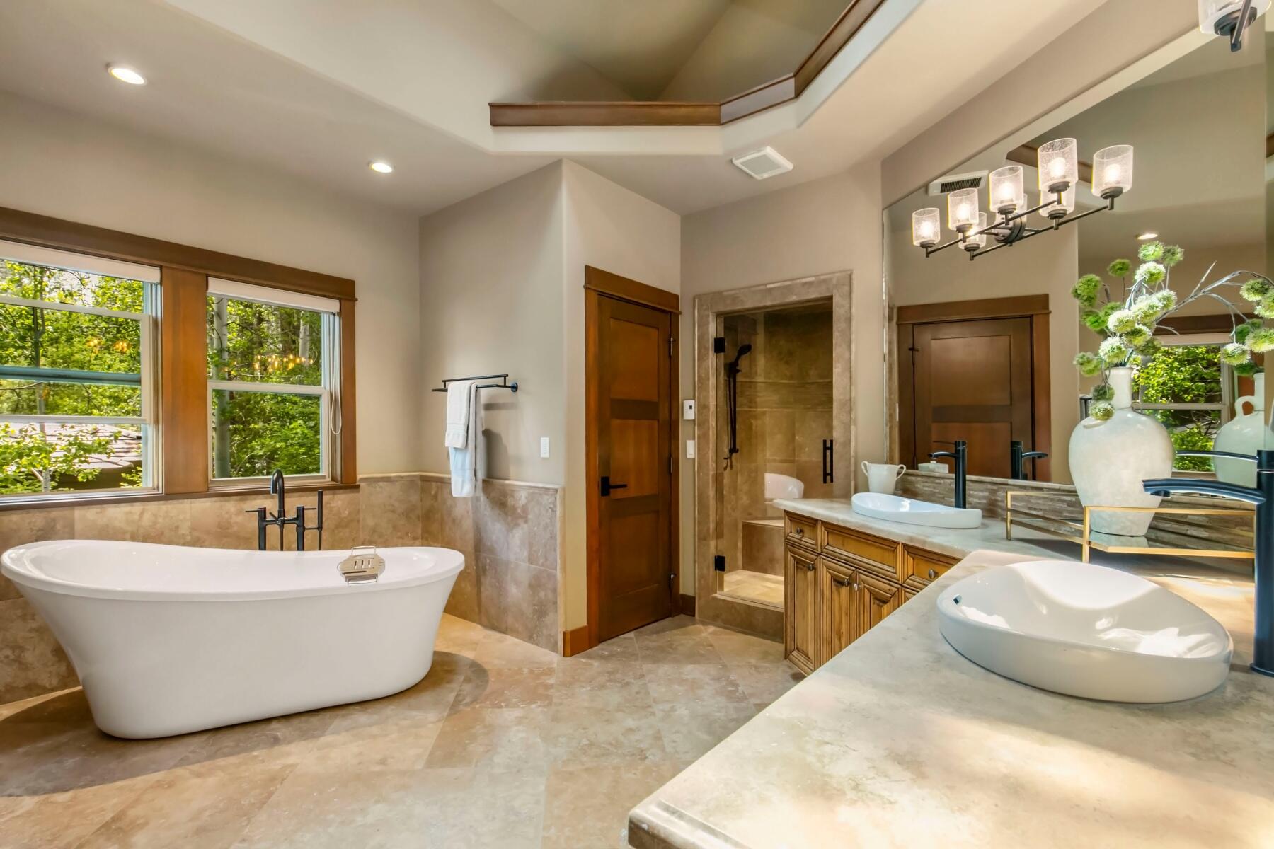 Broken Top - Residential