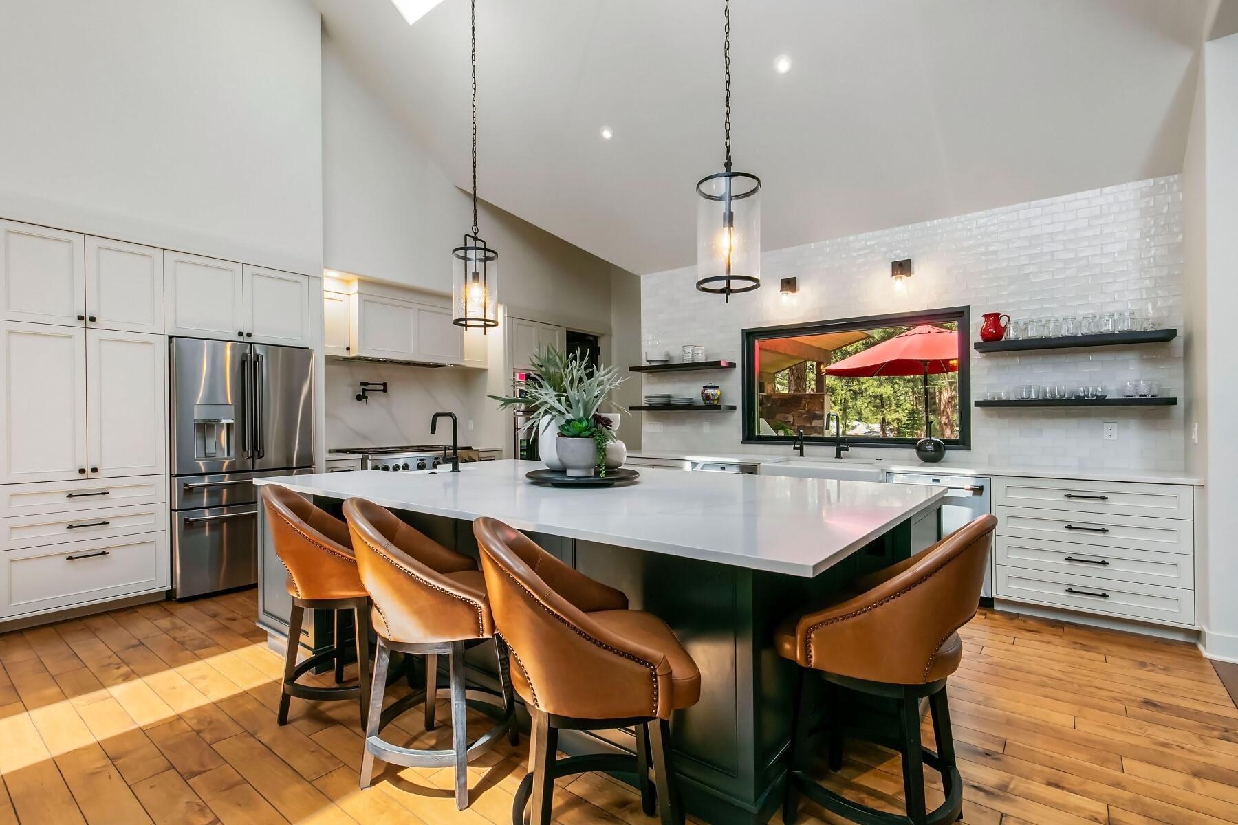 Broken Top - Residential